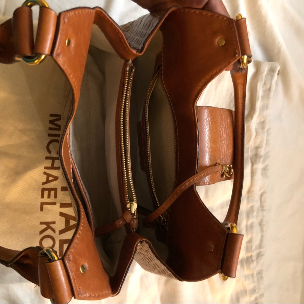 MICHAEL KORS LEATHER SHOULDER SMALL BAG - Picture 5 of 8